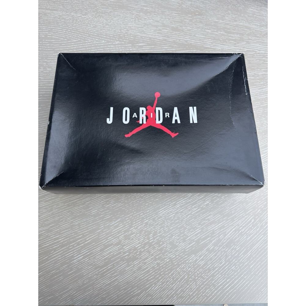 Air Jordan 11 Retro Red/White Size 9.5 CT8012 16 Pre Owned Original Box